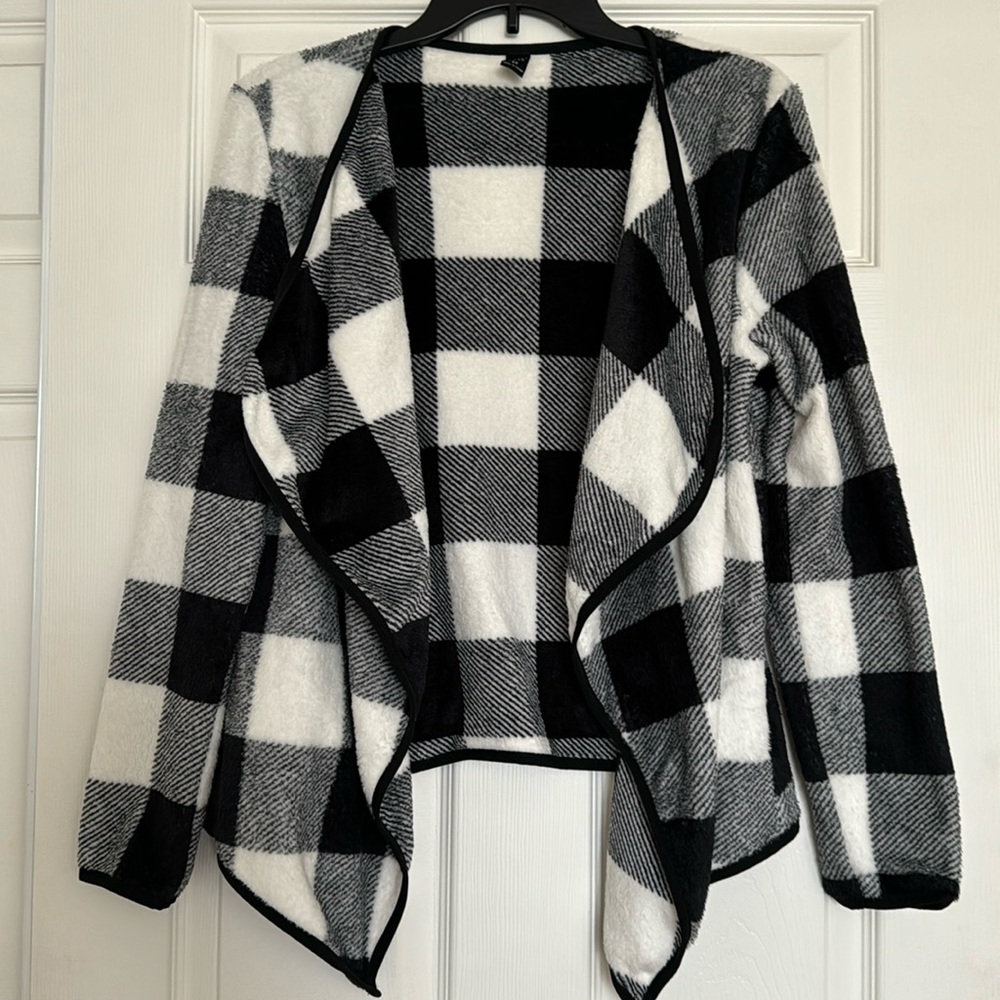 Open front wrap black and white sweater